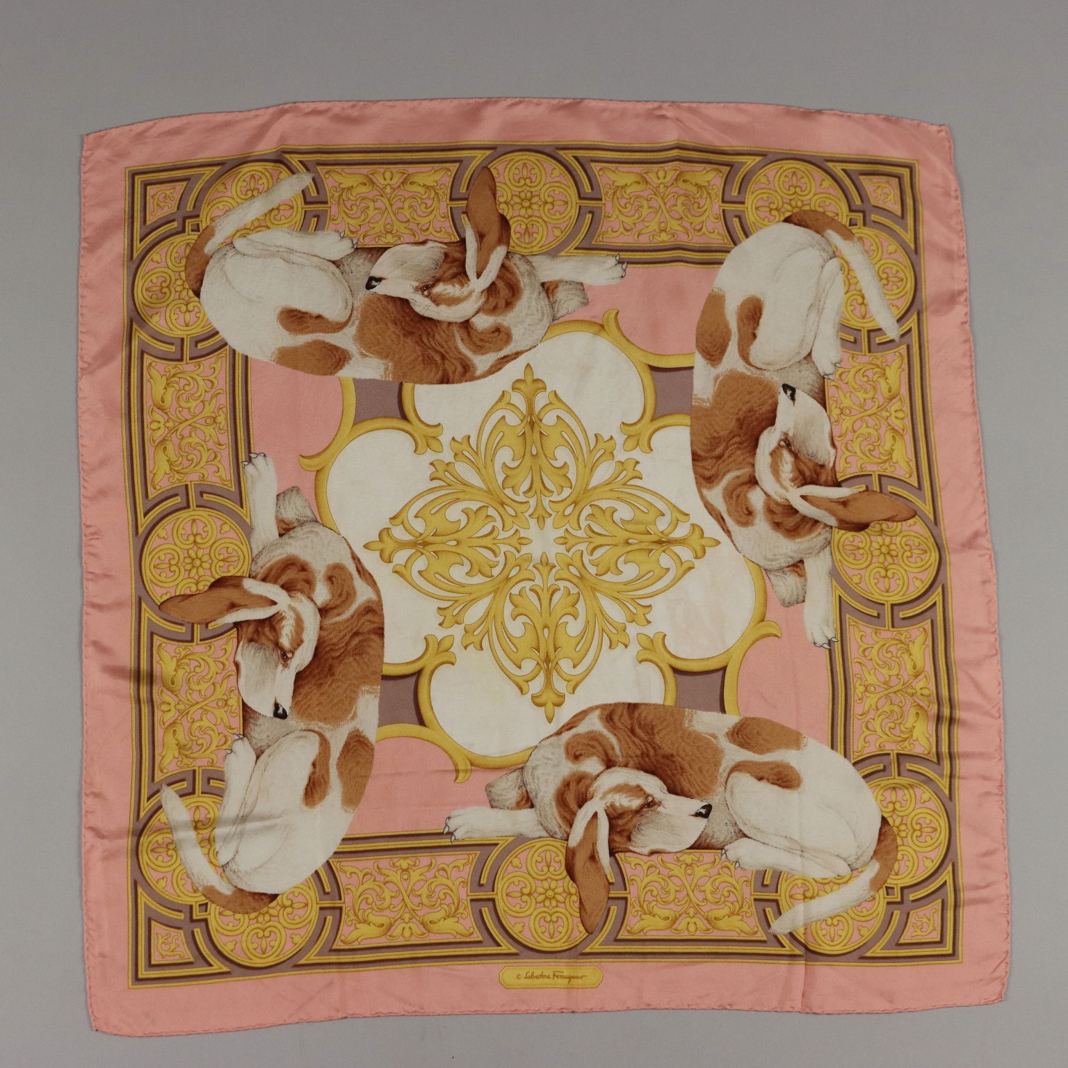 Salvatore ferragamo foulard top