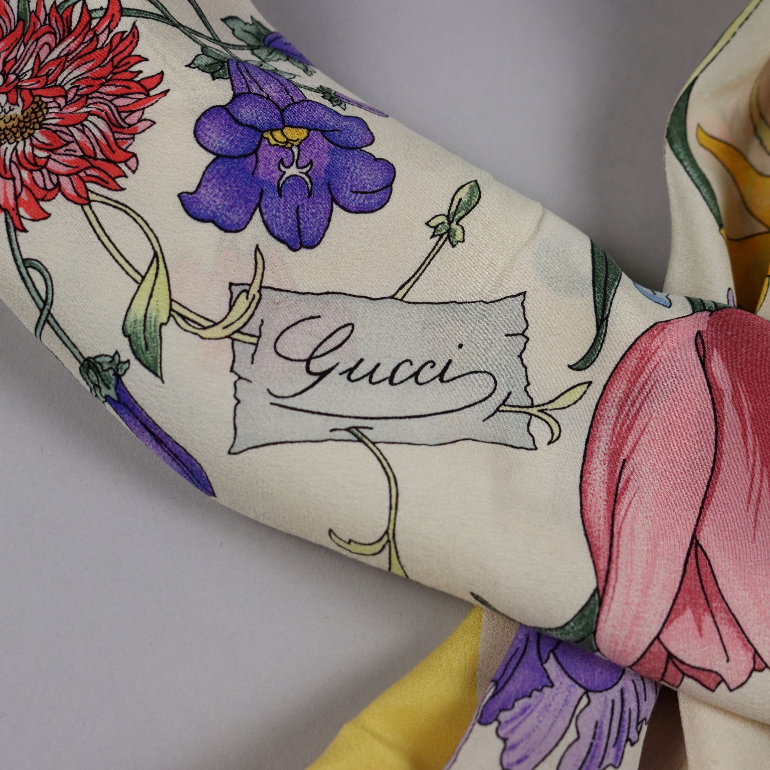 Vintage Gucci Flora Scarf 1966 Silk Flowers Decorations Yellow Frame