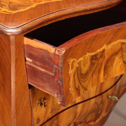 Bombè chest of drawers in Baroque style