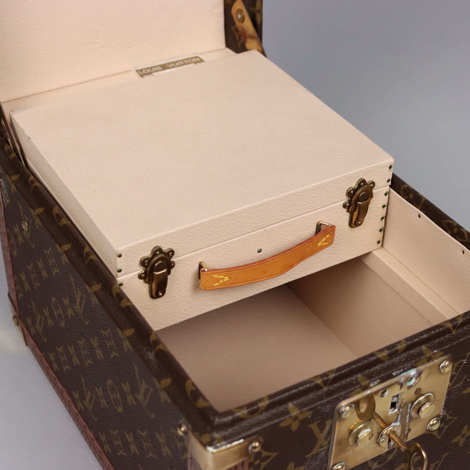 Louis Vuitton Beauty Case LV Vintage Fashion Original Leather