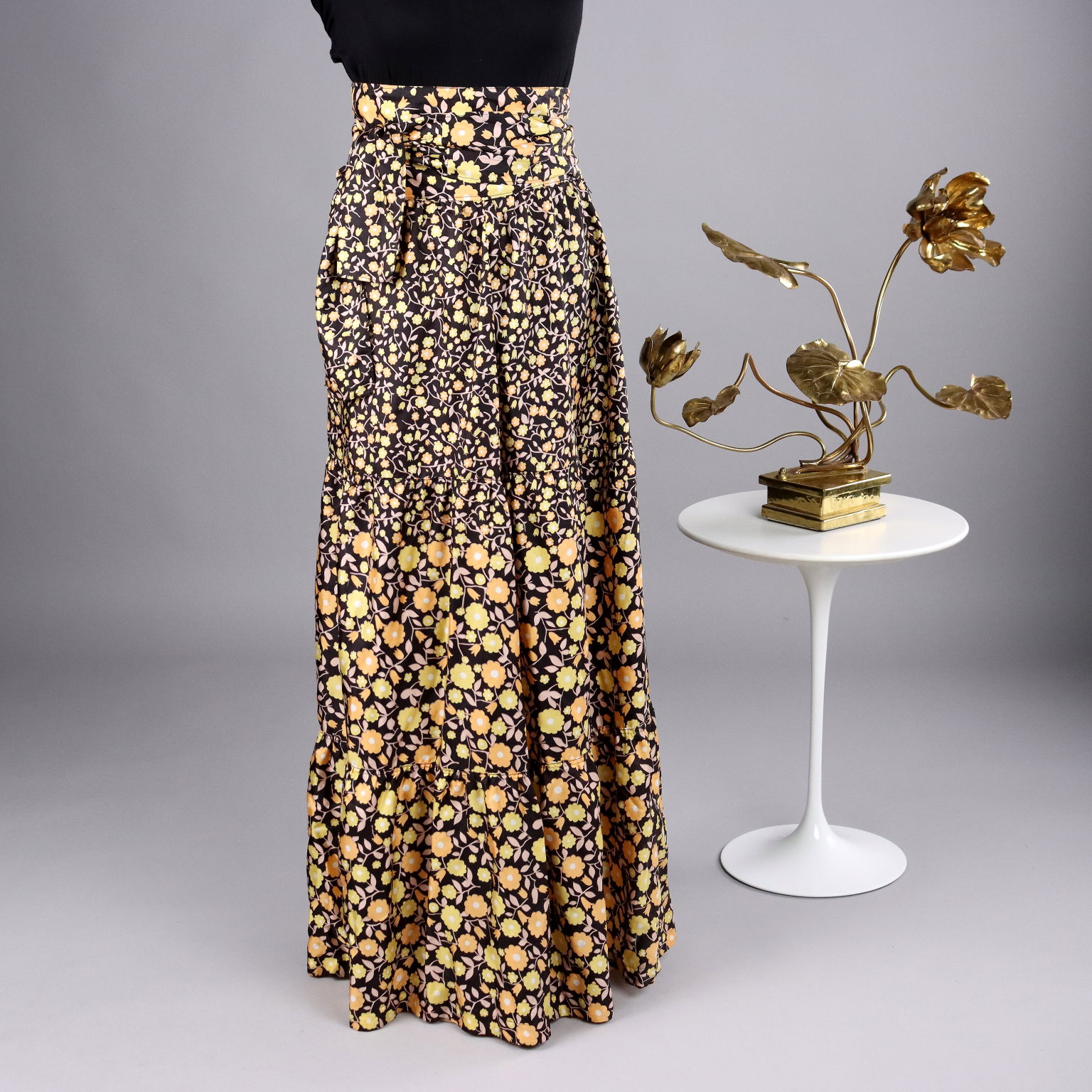 Gonna Vintage Taglia S Anni 70 Raso Sfondo nero Elementi Floreali