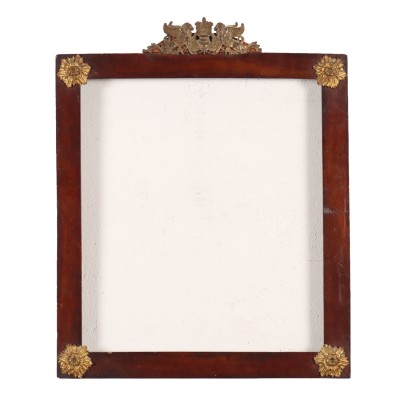 Cornice Impero con Elementi Neoclassici