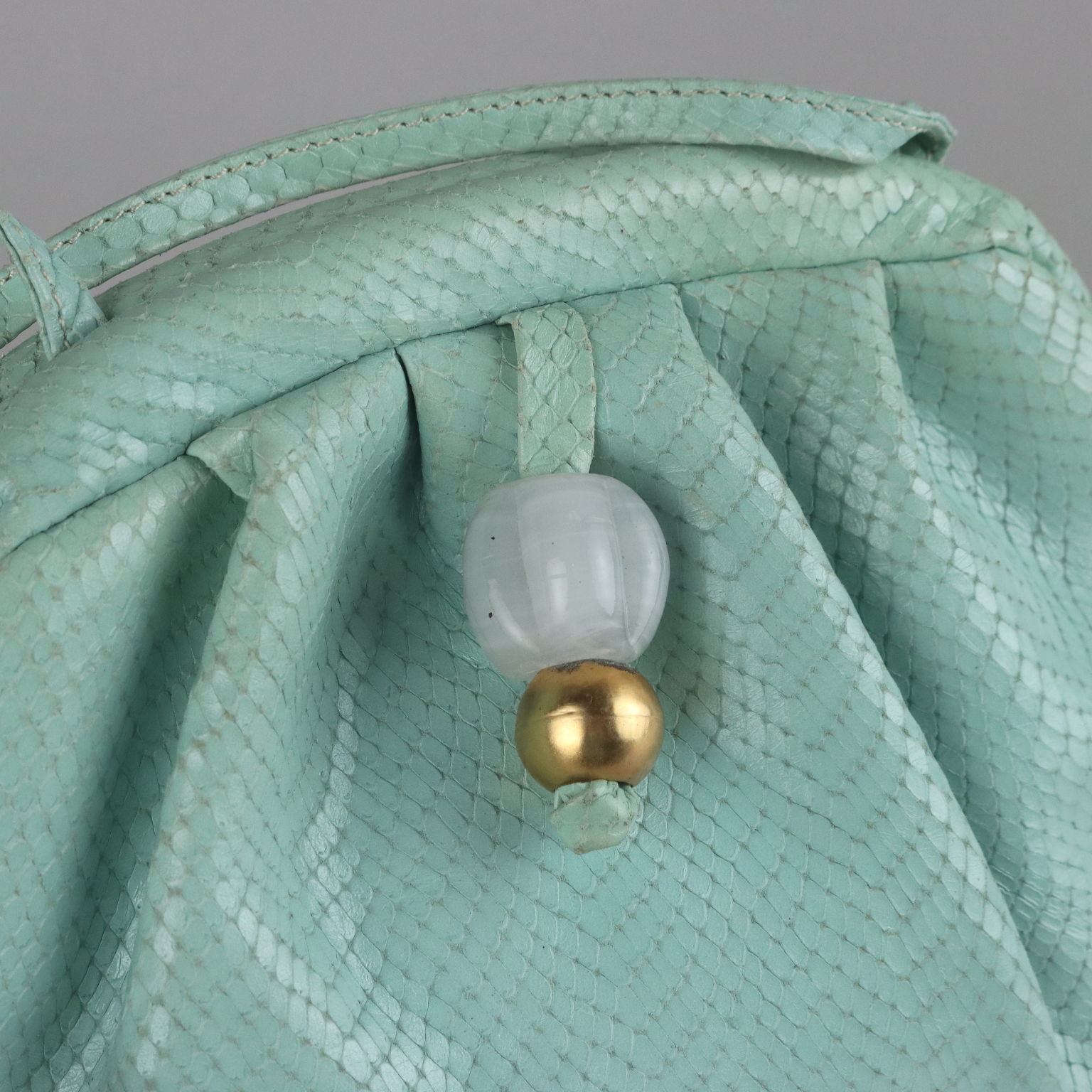 Mint vintage bags shop