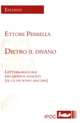 Dietro il divano