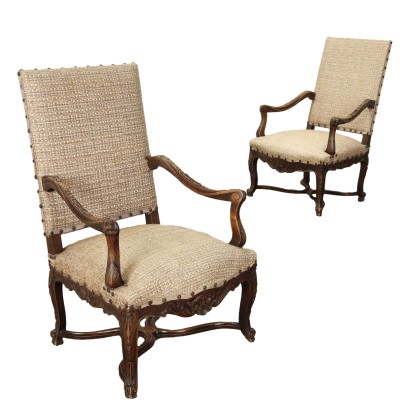 Par de sillones de estilo Luis XIV.