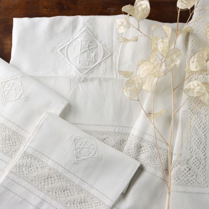 Double Bedsheet with 2 Pillowcases Ancient Clothing and Textiles