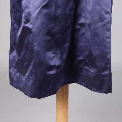 Vintage-Kleid aus blauem Satin mit Handtasche
