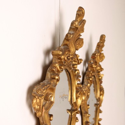 Paire d'éventails de style baroque