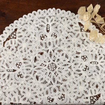 Round Doily