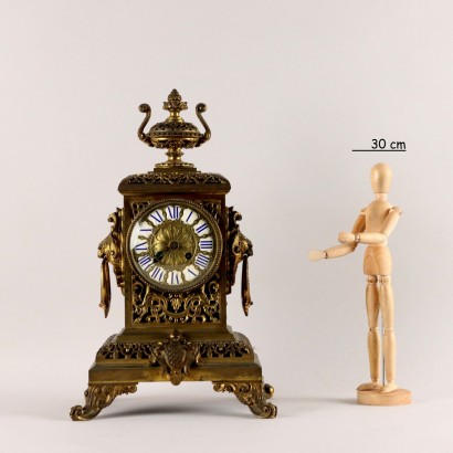 Reloj de mesa de bronce dorado