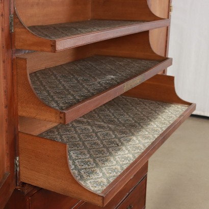 Commode avec ascenseur anglais
