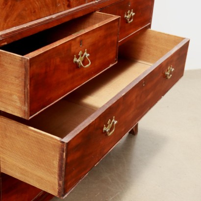 Commode avec ascenseur anglais