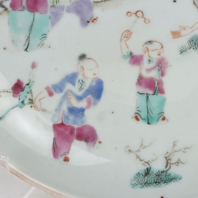Soucoupe en porcelaine