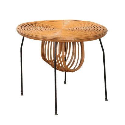 Mesa de centro de mimbre de los años 60.