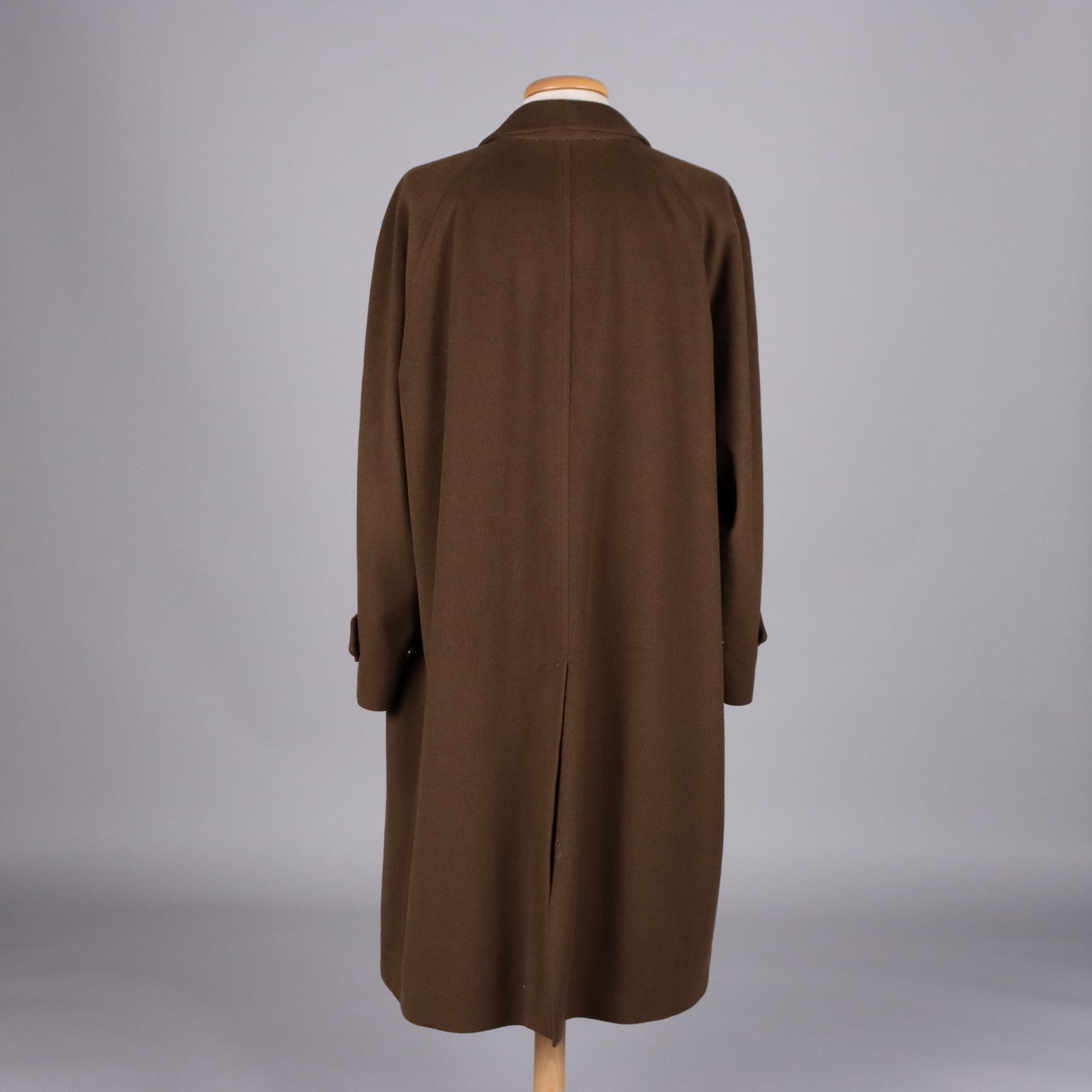 Vintage Burberrys Men's Coat Size 32 1980s-90s Brown Cashmere