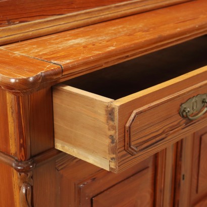 Credenza Umbertina