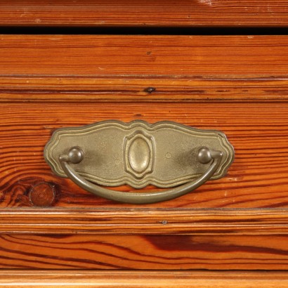 Credenza Umbertina