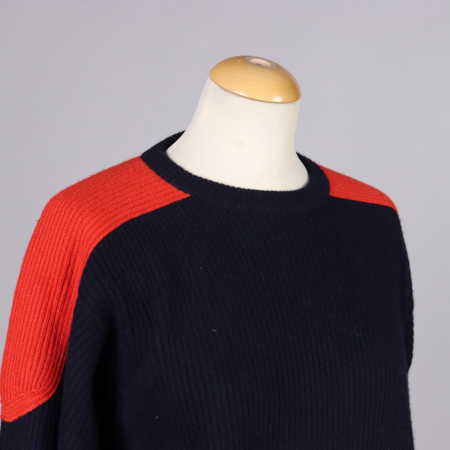 Vintage Gucci Pullover Size 14 Pure Cashmere from the 1980s