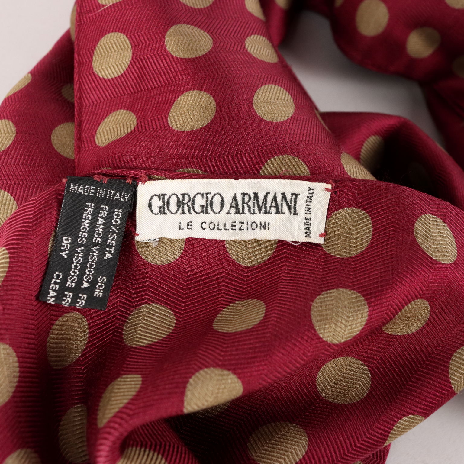 Second Hand Scarf Giorgio Armani Genuine Silk Burgundy Pods