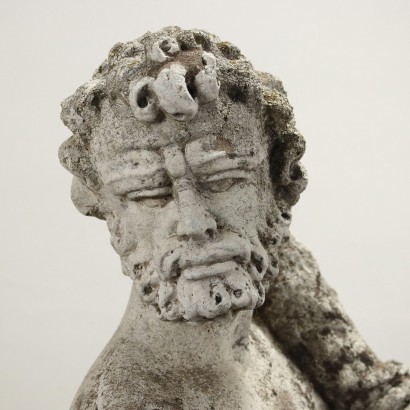 Statue de jardin représentant Hercule