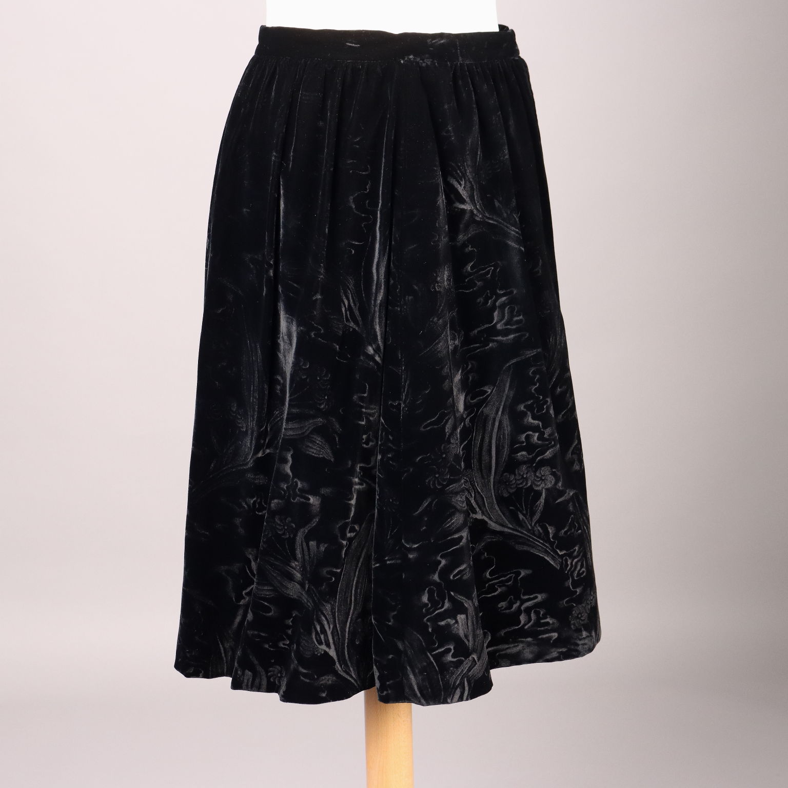 Black velvet deals skirt uk