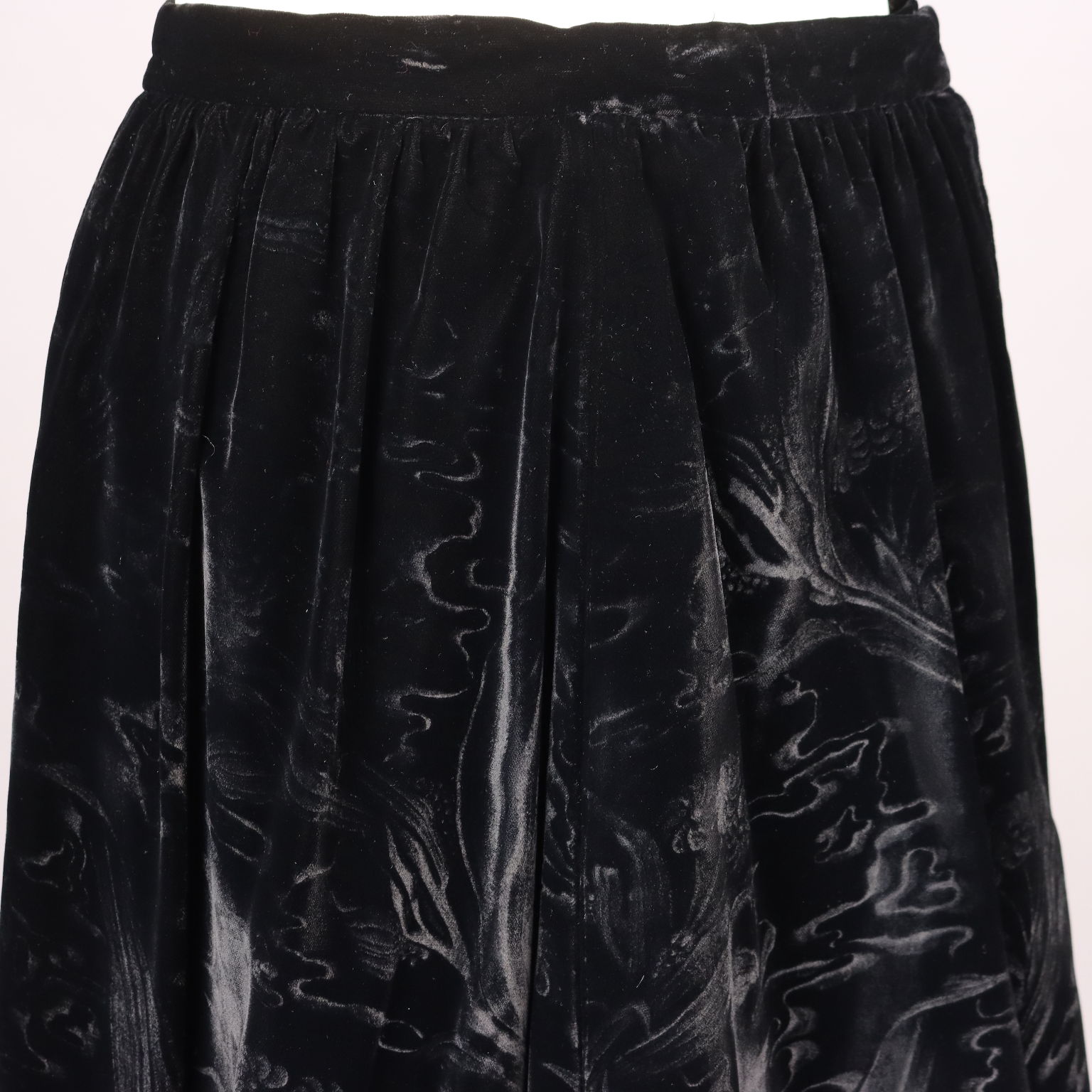 Vintage Skirt Black Velvet with Zip UK Size 14 Italy