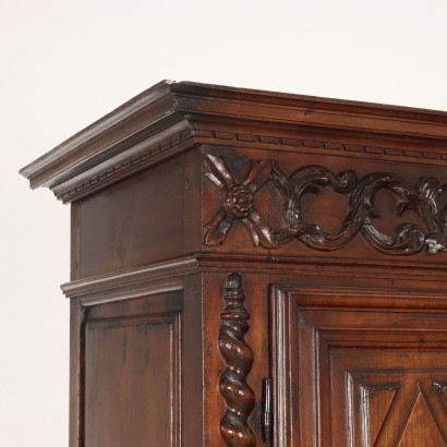 Doppelkorpus-Sideboard im Neorenaissance-Stil