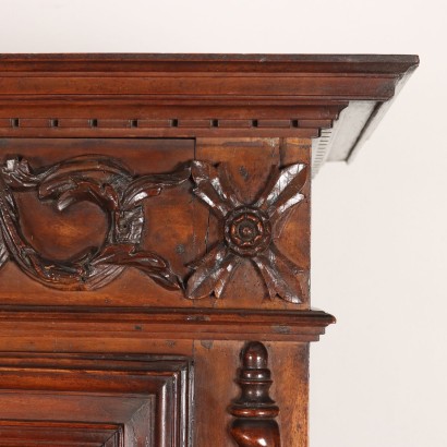 Doppelkorpus-Sideboard im Neorenaissance-Stil