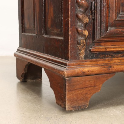 Doppelkorpus-Sideboard im Neorenaissance-Stil