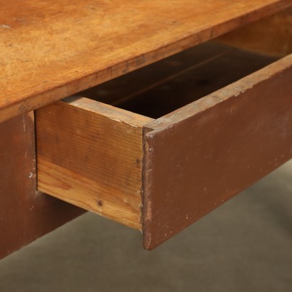Tisch, Tischplatte aus Kirschholz