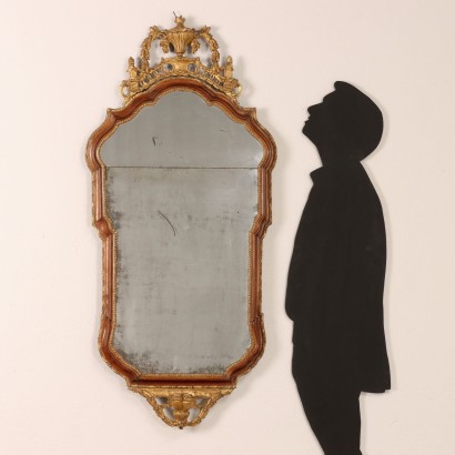 Neoklassizistischer Spiegel