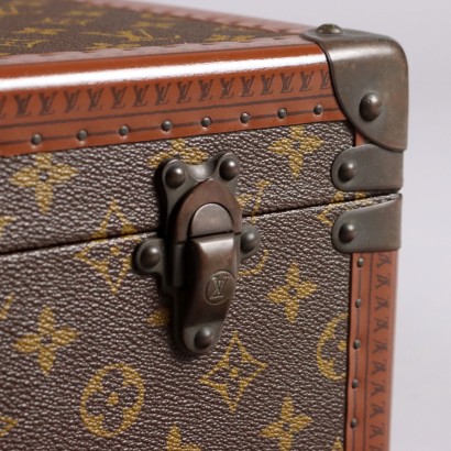 Louis Vuitton Bisten 60 suitcase