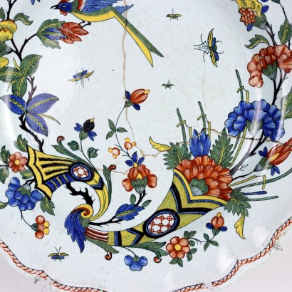 Piatto in Maiolica Rouen