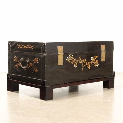 bauletto a chinoiserie,Baule Cinese in Cuoio Laccato