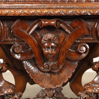 Neo-Renaissance bench in walnut