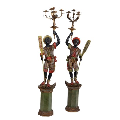 Paar Antike Kerzenhalter aus Holz des XX Jhs