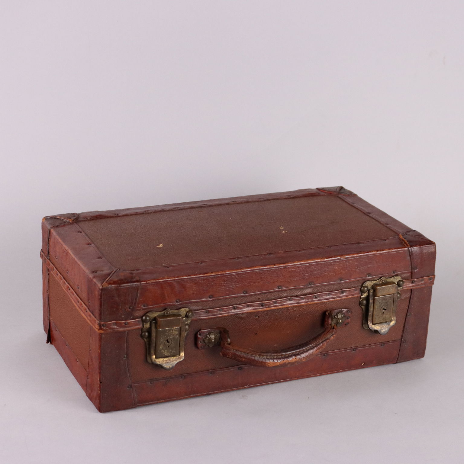 Small leather suitcase best sale