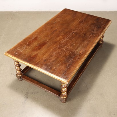 Style coffee table