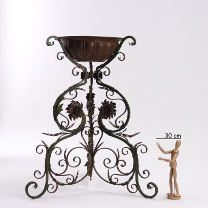 Wrought Iron Perch with Basin i