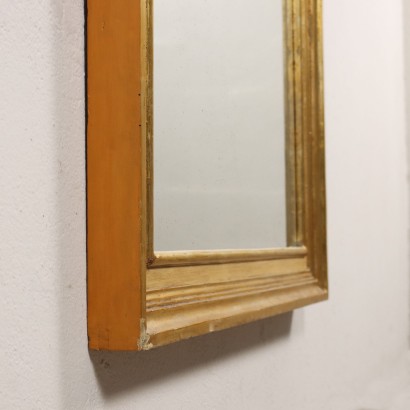 Miroir sculpté et doré