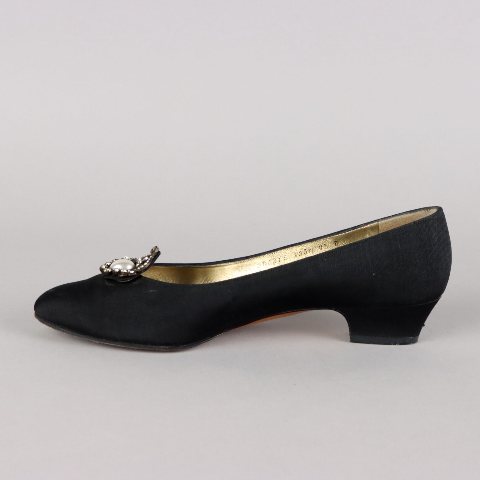 【希少レア】Vintage Ferragamo Leather Pumps Vintage Salvatore Ferragamo Gancini Heels Black Leather