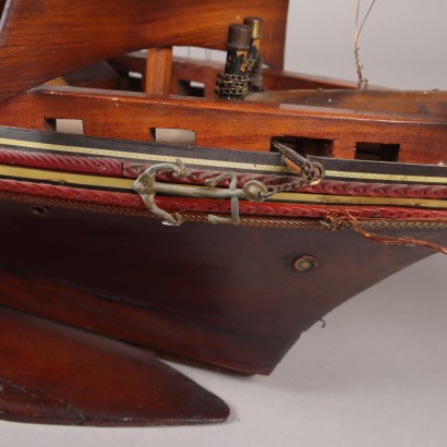 Großes Segelschiff aus Holz