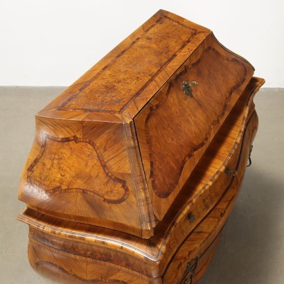 STYLE FLOOR TABLE,Urn Floor Table