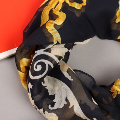 Ferre Vintage Pañuelo negro y dorado