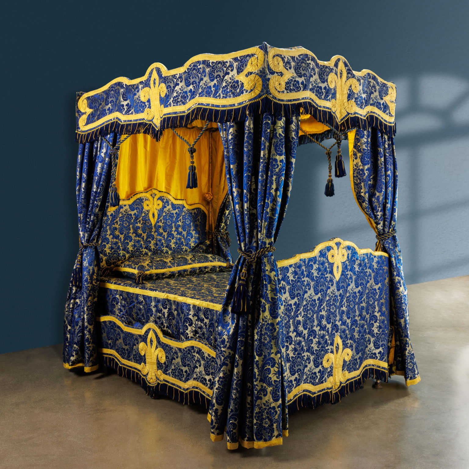 letto in ferro a baldacchino ,Letto a Baldacchino