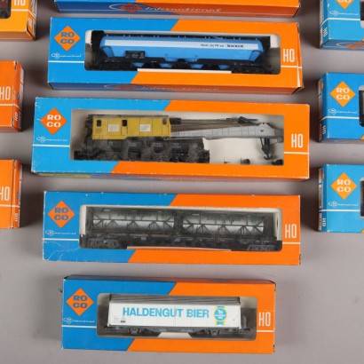 Antigüedades modernas, diseño moderno, objetos, objetos de antigüedades modernas, objetos de antigüedades modernas, objetos italianos, objetos vintage, objetos de los años 60, objetos de diseño de los años 60, tren Roco HO, grupo de 20 vagones Roco HO