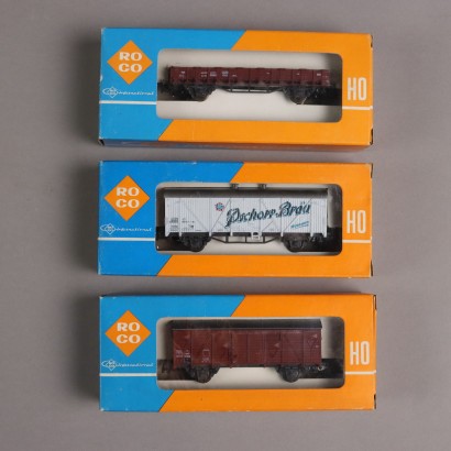 Antigüedades modernas, diseño moderno, objetos, objetos de antigüedades modernas, objetos de antigüedades modernas, objetos italianos, objetos vintage, objetos de los años 60, objetos de diseño de los años 60, tren Roco HO, grupo de 20 vagones Roco HO