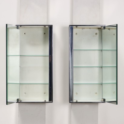 Dos gabinetes de baño vintage