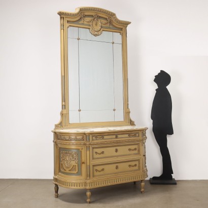 Dresser with mirror in style