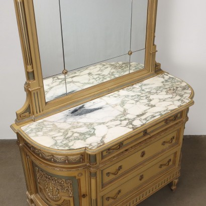 Dresser with mirror in style